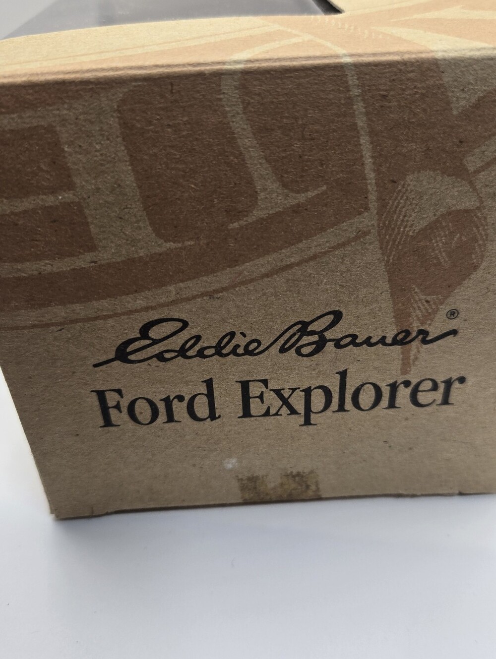 Vintage Maisto 1:24 Scale 1991/1992 Ford Explorer Eddie Bauer Car Still In Box - Picture 8 of 11